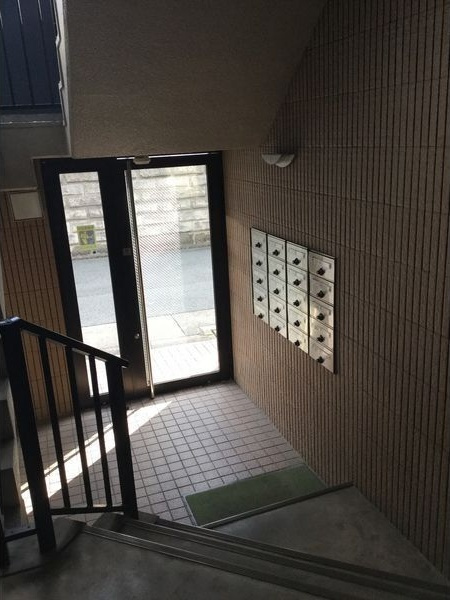 マンションヒエロのエントランス