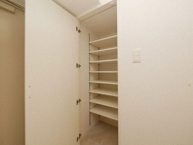 SERENiTE本町refletの収納