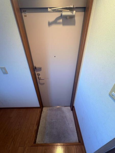 ベターデイズの玄関