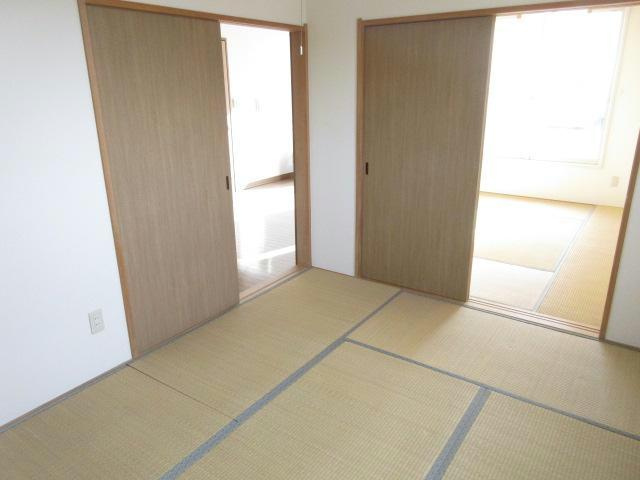 メゾンシャトーの和室