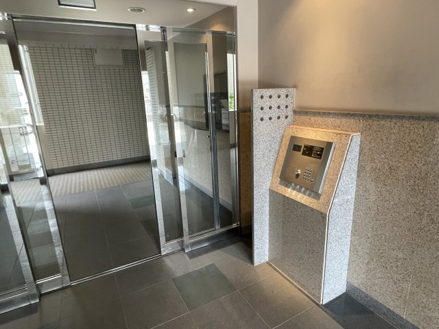 ブランネージュ多摩川のエントランス