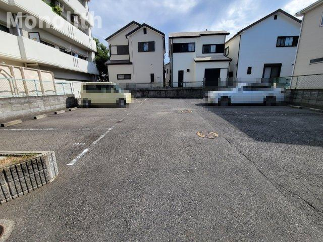 ヴェルドミール府中の駐車場