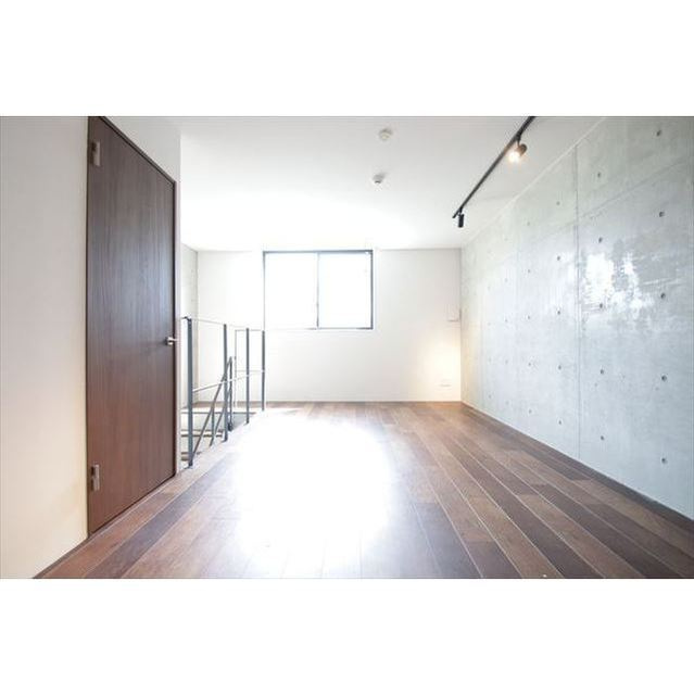 Bark Lane 早稲田の内装|明るい室内です