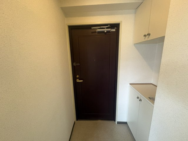 ファインコート江坂の玄関