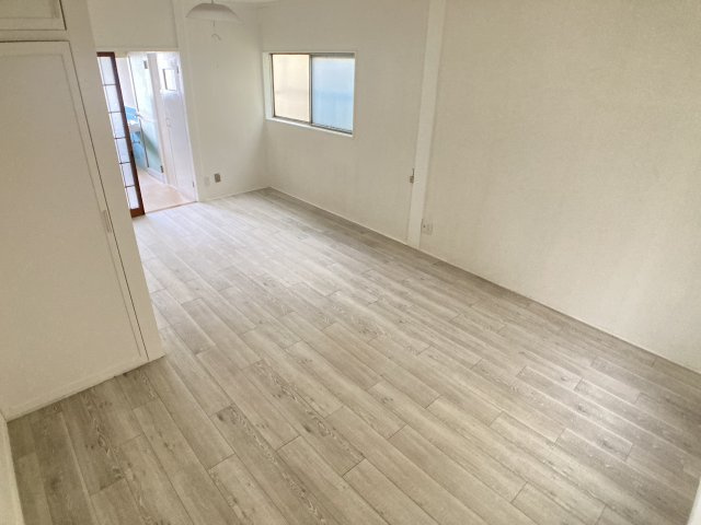 マンションはづきの内装|窓が多く風通しも良好