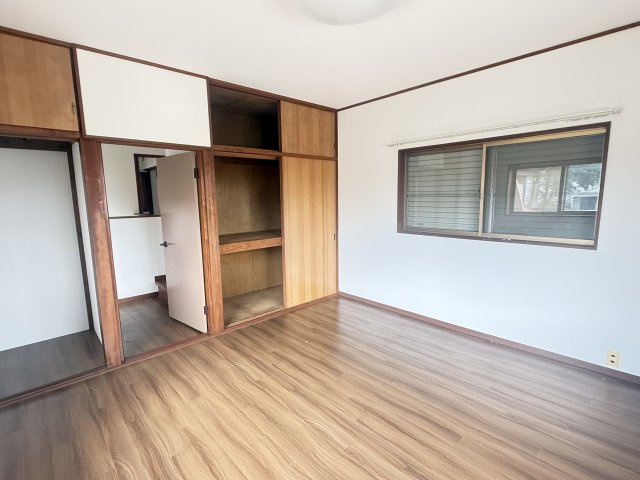 【洋室】 | 市原市磯ヶ谷戸建貸家 | 2階・8帖和室
