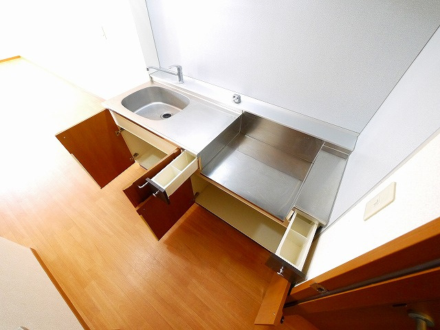 シェーヌ東生駒のキッチン|きれいなキッチンです
