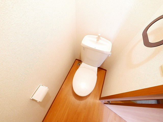 シェーヌ東生駒のトイレ|清潔感のあるトイレです