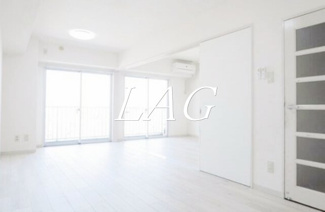 【居間・リビング】 | クレセントコート大森 | 洋室のお部屋です。