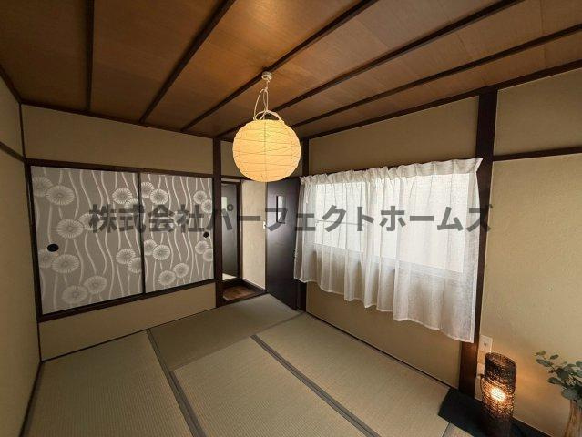 点野4丁目テラスハウス　賃貸の和室|柔らかい畳が心地よい和室