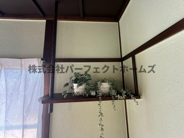 点野4丁目テラスハウス　賃貸の収納|ちょっとした収納スペースも充実しています