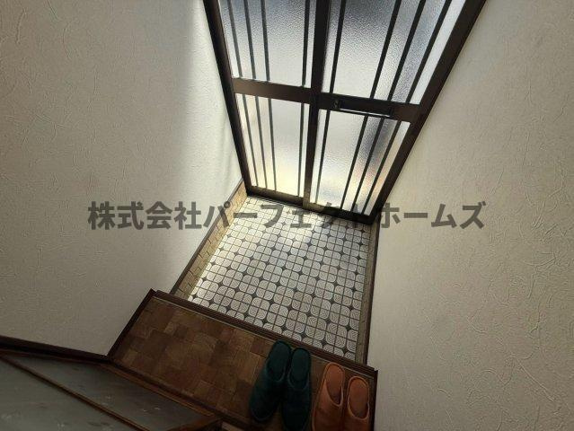 点野4丁目テラスハウス　賃貸の玄関|明るい玄関です