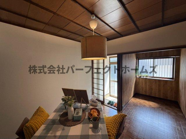 点野4丁目テラスハウス　賃貸の居間・リビング|ゆったり過ごせるリビングです