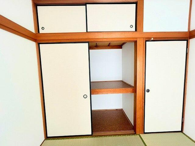 千葉市若葉区大宮台４丁目１９－２の収納|２階和室　約６帖　押し入れ内