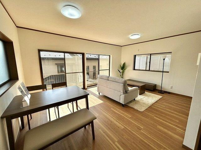 千葉市若葉区大宮台４丁目１９－２の居間・リビング|ニトリ家具付き（３）
