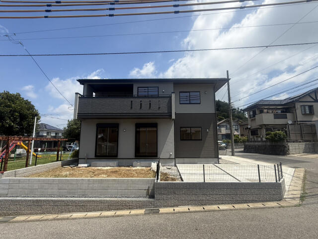ブルーミングガーデン　千葉市若葉区加曽利町２期１棟／２期１号棟の駐車場|【外観】