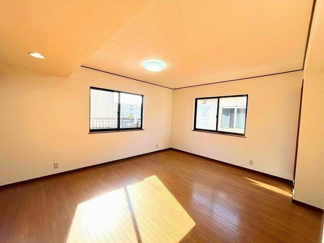 千葉市若葉区みつわ台２丁目４－１２のその他|２階南東側洋室　約１０．９帖