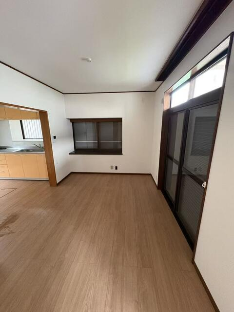 千葉市若葉区桜木北２丁目の中古一戸建の居間・リビング