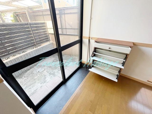 藤沢市片瀬海岸１丁目のアパートの収納