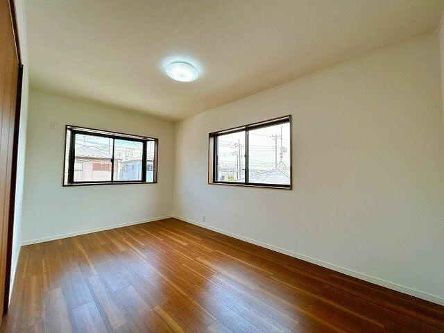 千葉市若葉区若松町４２４－３０８の洋室|２Ｆ　南側洋室　約７．５帖
