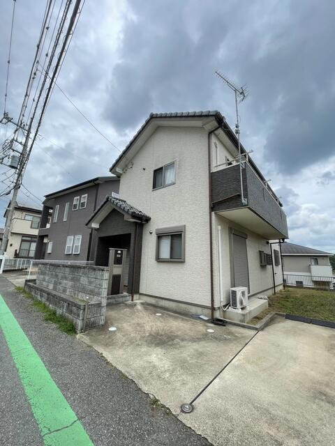 川戸町戸建の前面道路含む現地写真