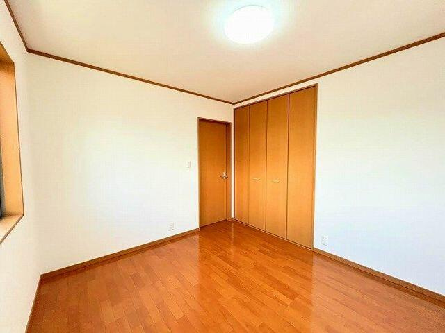 千葉市中央区松ケ丘町１１２－３の洋室|２Ｆ東側洋室　約５．９帖