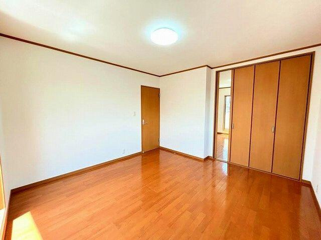 千葉市中央区松ケ丘町１１２－３の洋室