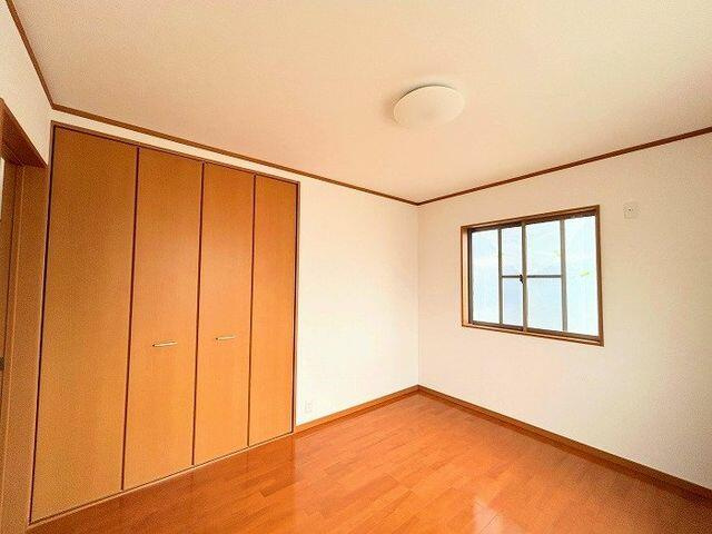 千葉市中央区松ケ丘町１１２－３の洋室|２階東側洋室約５．９帖