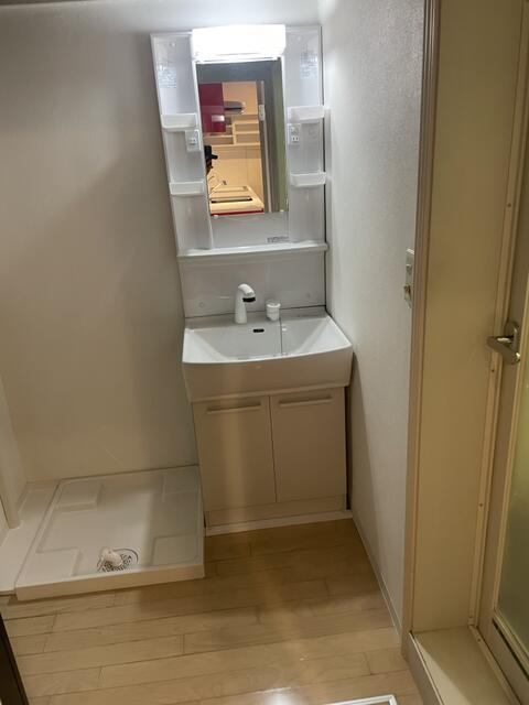 ニュー西船橋マンションの独立洗面台