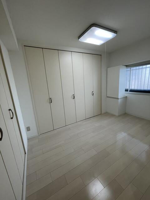 ニュー西船橋マンションの洋室