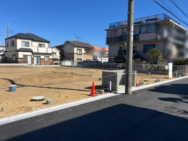 ブルーミングガーデン　松戸市小金原５丁目９棟／１期３号棟の前面道路含む現地写真|★販売現地★