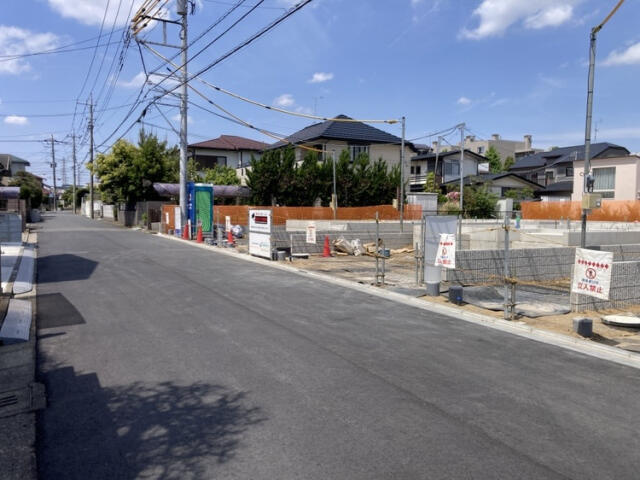 ブルーミングガーデン　松戸市小金原５丁目９棟／１期３号棟の前面道路含む現地写真|販売現地2026.4.25