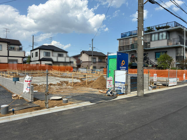 ブルーミングガーデン　松戸市小金原５丁目９棟／１期４号棟の前面道路含む現地写真|★販売現地★2026.4.11撮影
