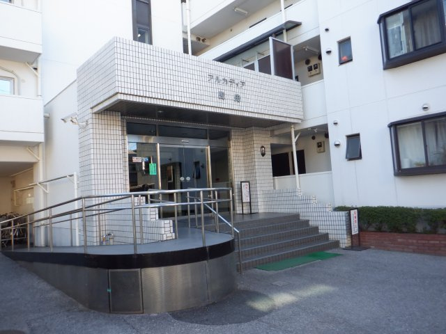アルカディア曳舟のエントランス