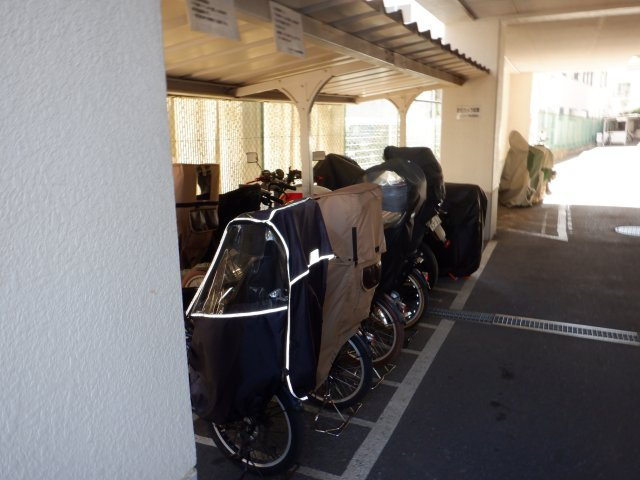 アルカディア曳舟の駐輪場