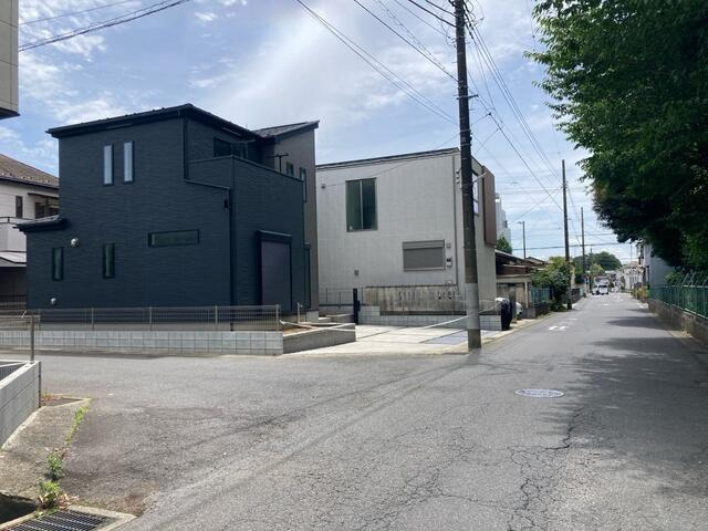 ４３４１松戸市千駄堀７期１棟の前面道路含む現地写真|未来を鮮やかに彩る住まい