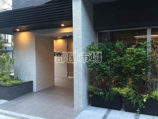 パークアクシス東上野のエントランス
