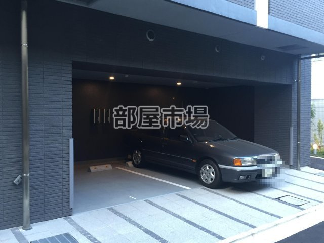 パークアクシス東上野の駐車場