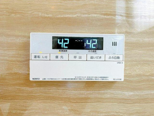 船橋市上山町３丁目６３４‐１７の防犯設備|「浴室」給湯モニター付きです。