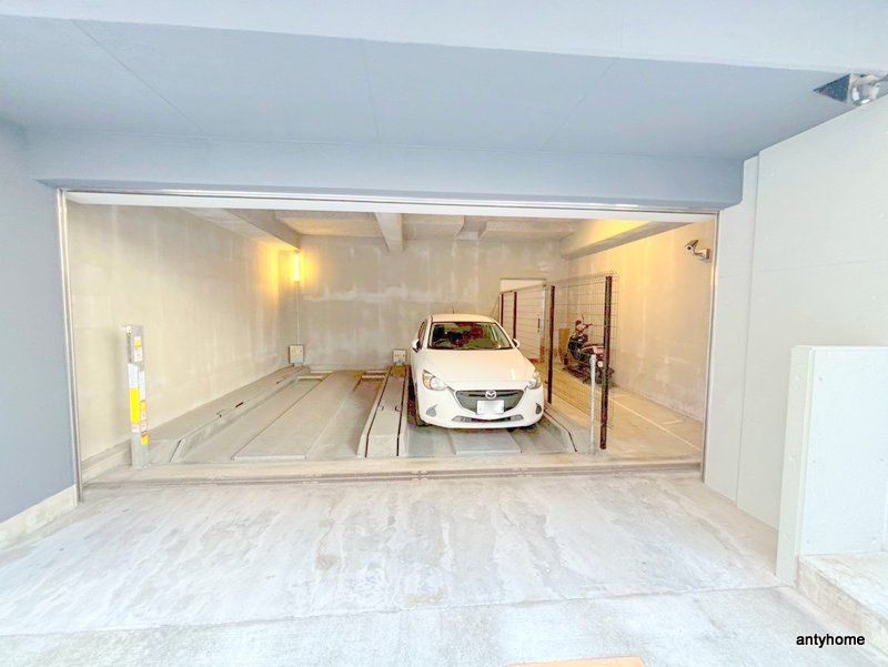 アーバネックス大手前 仲介手数料無料の駐車場