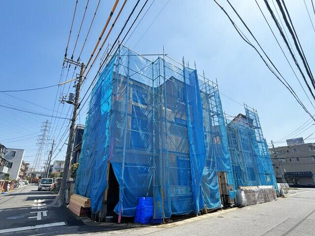 市川市塩焼３丁目１７番の前面道路含む現地写真|南西角地、A号棟からの撮影。