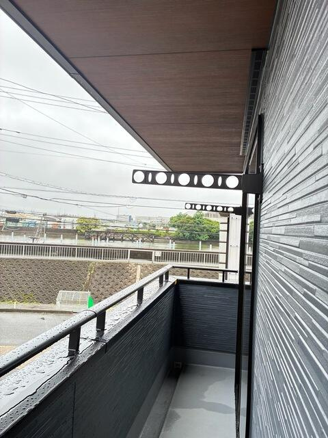 市川市幸のバルコニー