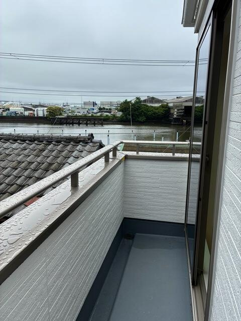 市川市幸のバルコニー