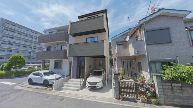 市川市日之出７番２４の前面道路含む現地写真