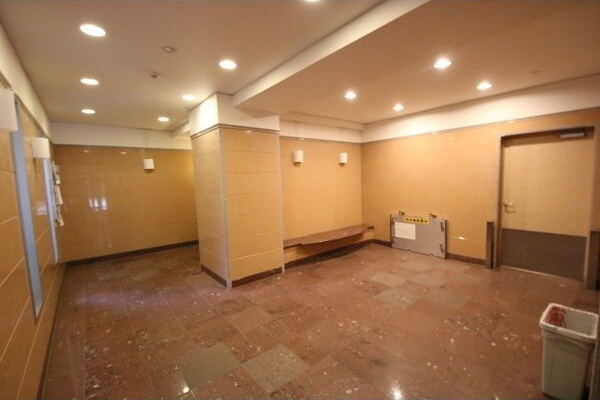スクエア名古屋港のロビー