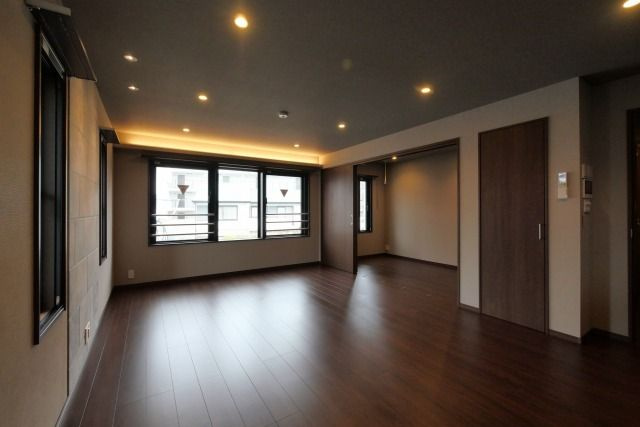 S-RESIDENCE平尾WESTの居間・リビング