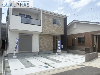 【外観】 | 加古川市加古川町河原　新築戸建 | ■閑静な住宅街にある１区画♪
■アクセスやお買物に便利な「加古川駅」徒歩約13分！