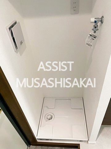 武蔵野市吉祥寺本町１丁目の賃貸マンションの洗面所|写真：設備同仕様の別物件です