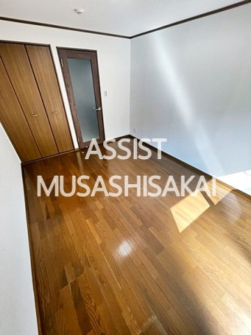 武蔵野市吉祥寺本町１丁目の賃貸マンションの洋室|写真：設備同仕様の別物件です