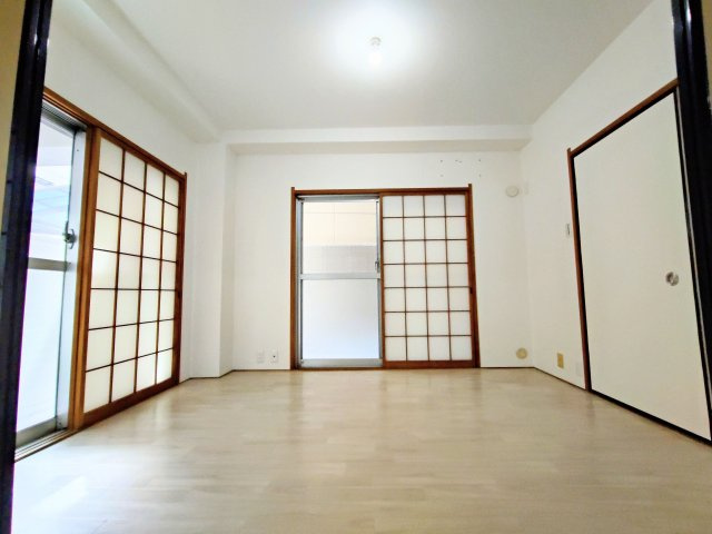 ノバカネイチ緑橋の洋室